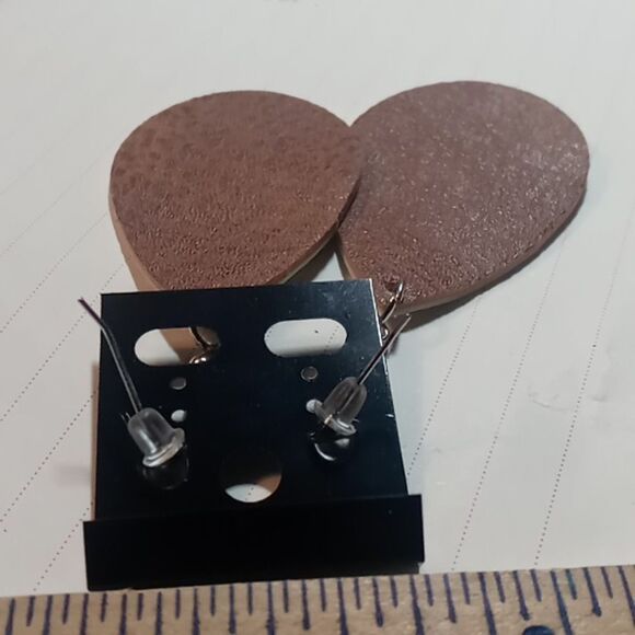 Teardrop cutout turkey earrings - Picture 3 of 3